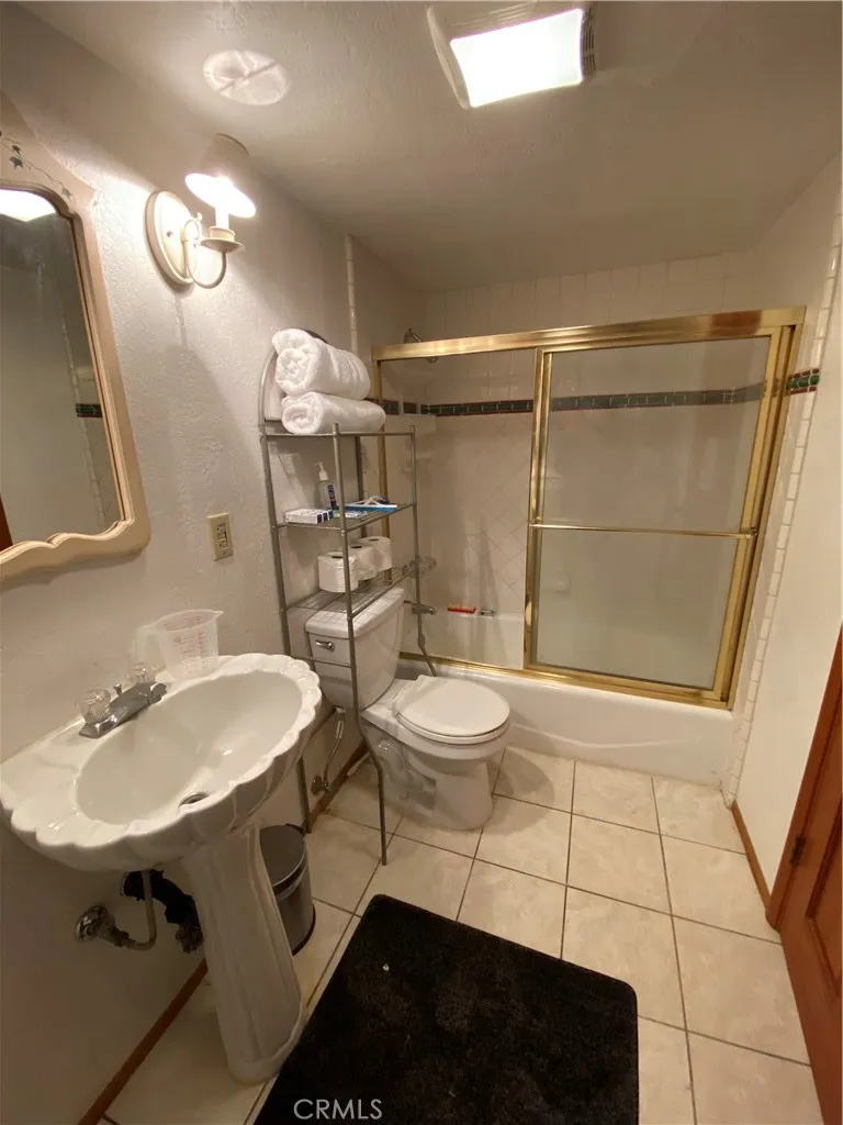 Twin Peaks, California 92391, United States, 3 Bedrooms Bedrooms, ,3 BathroomsBathrooms,Residential,Active,127824