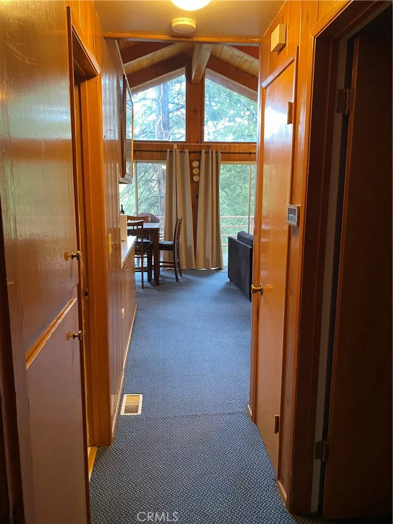 Twin Peaks, California 92391, United States, 3 Bedrooms Bedrooms, ,3 BathroomsBathrooms,Residential,Active,127824