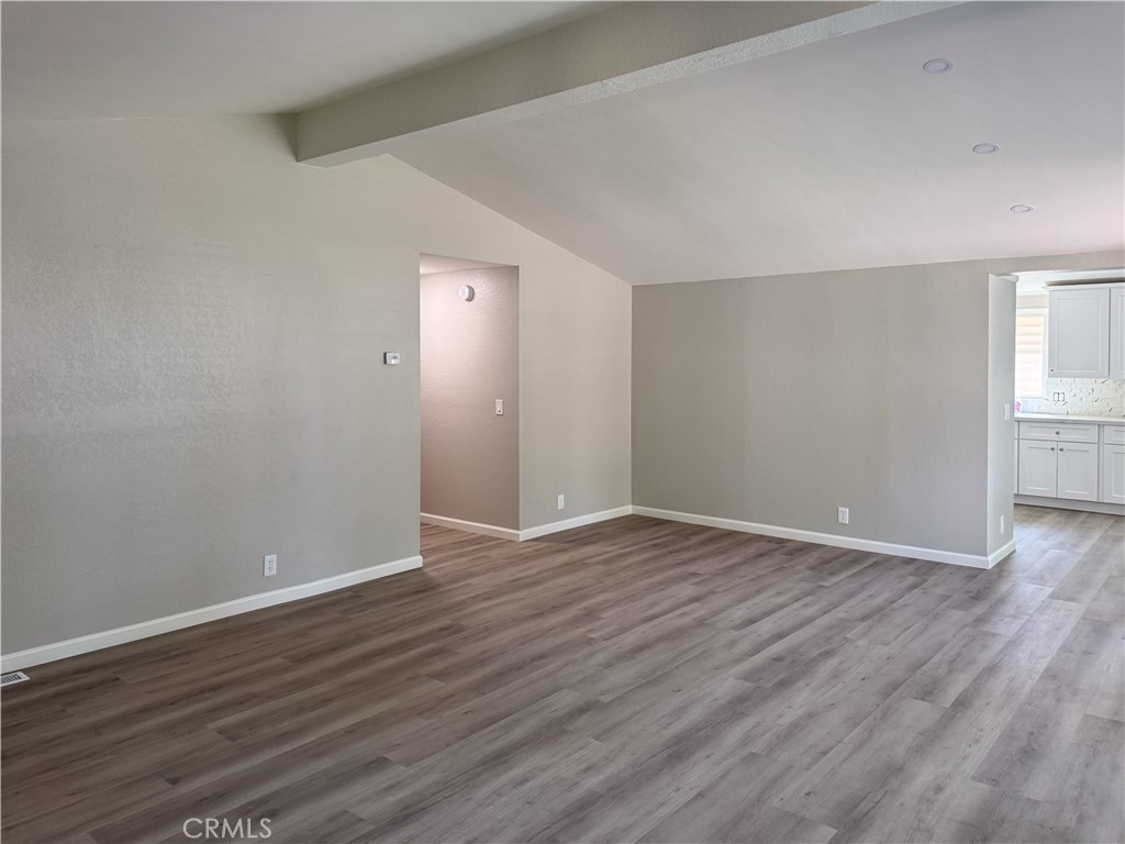 10961 Desert Lawn Drive 21