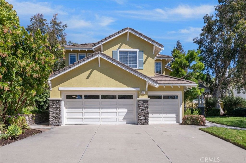 Photo of 18 Alonda, Lake Forest, CA 92610 (MLS # OC26056108)