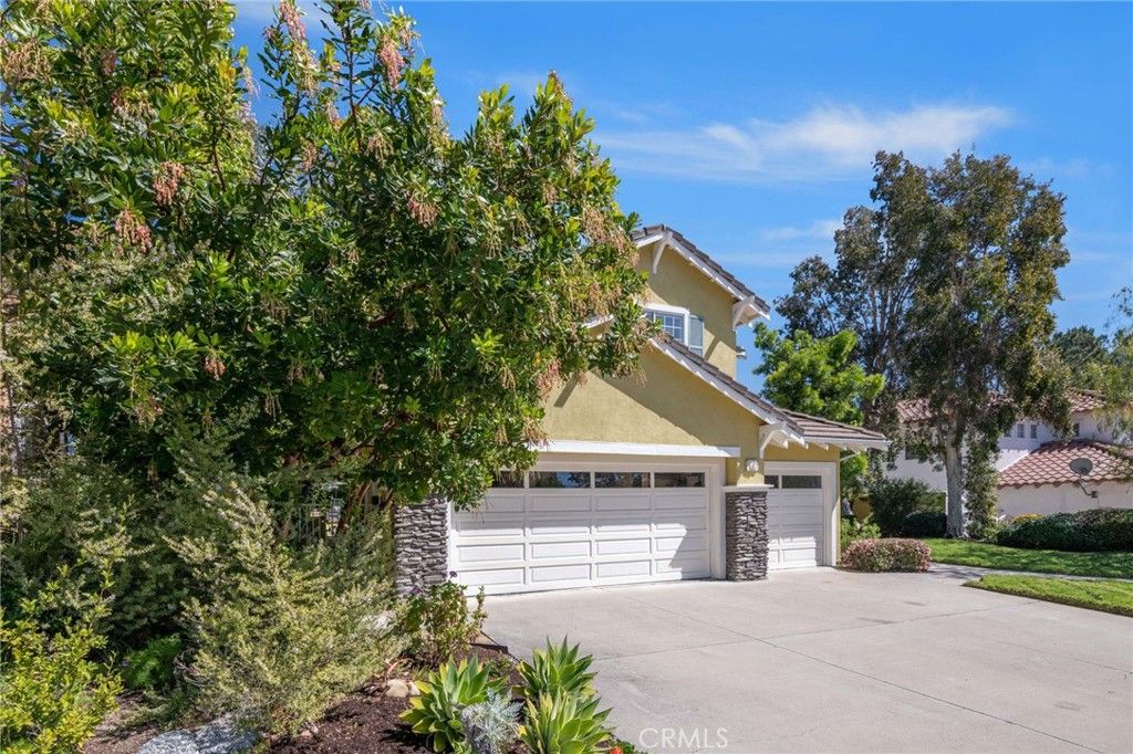 Photo of 18 Alonda, Lake Forest, CA 92610 (MLS # OC26056108)