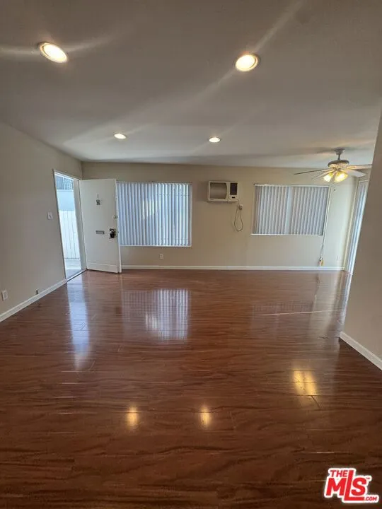 Los Angeles, California 90025, United States, 2 Bedrooms Bedrooms, ,2 BathroomsBathrooms,Residential,Active,234879