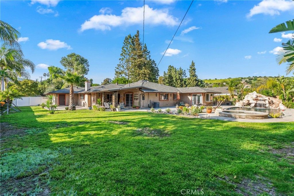 listing image 130729629561308005037