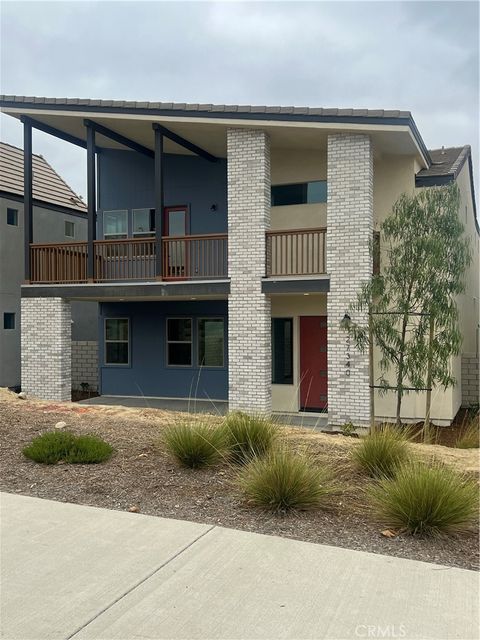 27340 Creekwood Lane Valencia CA 91381