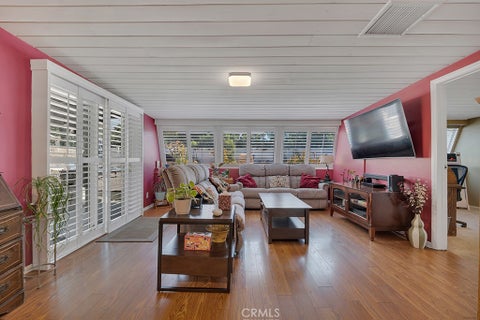 Tiny photo for 6646 Berquist AVE, West Hills, CA 91307 (MLS # SR26215766)