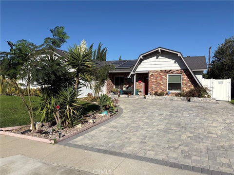 Photo of 6646 Berquist AVE, West Hills, CA 91307 (MLS # SR26215766)