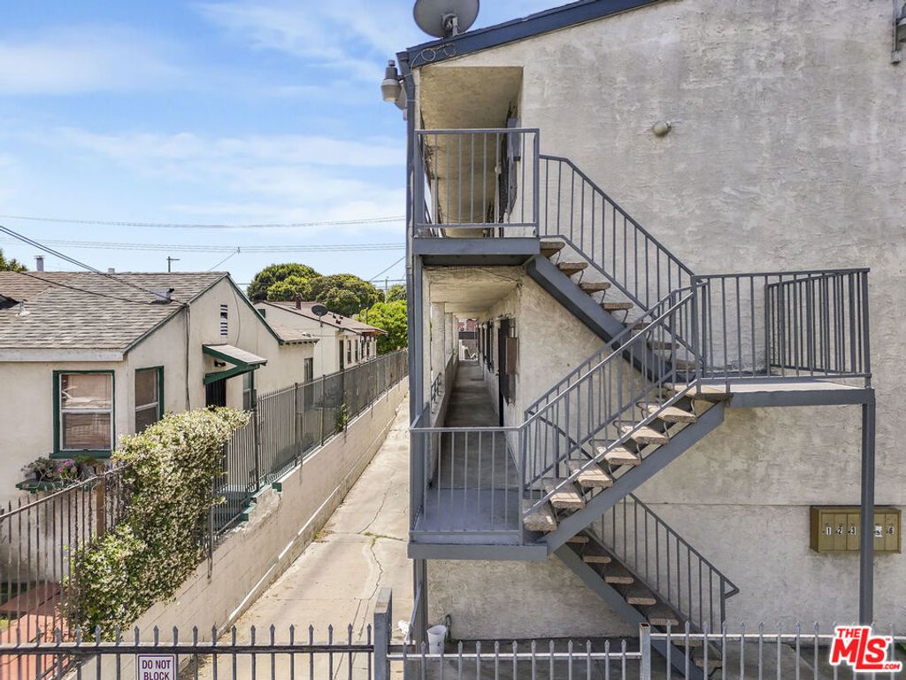 listing image 130724934476649219598