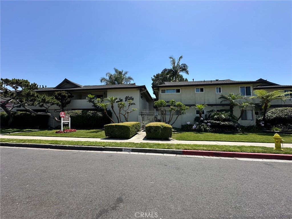 3546 3550 Los Flores Boulevard