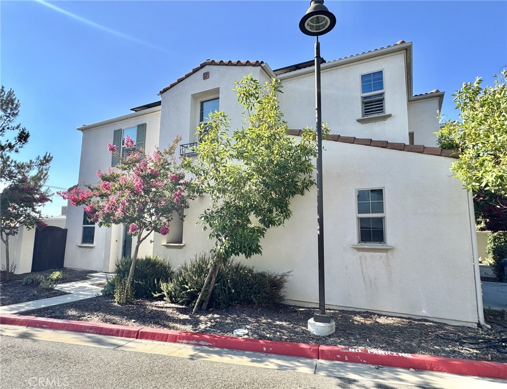 299 E Arrow Highway 4