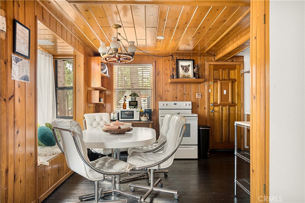 Green Valley Lake (GVLK) - Residential