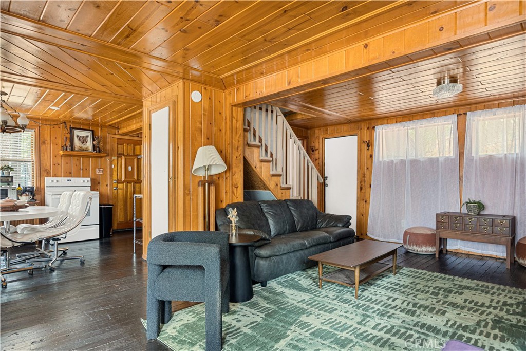 Green Valley Lake (GVLK) - Residential