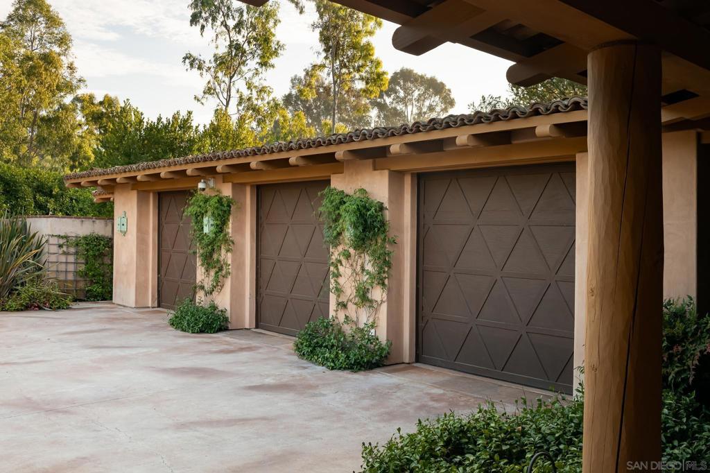 Rancho Santa Fe - Residential