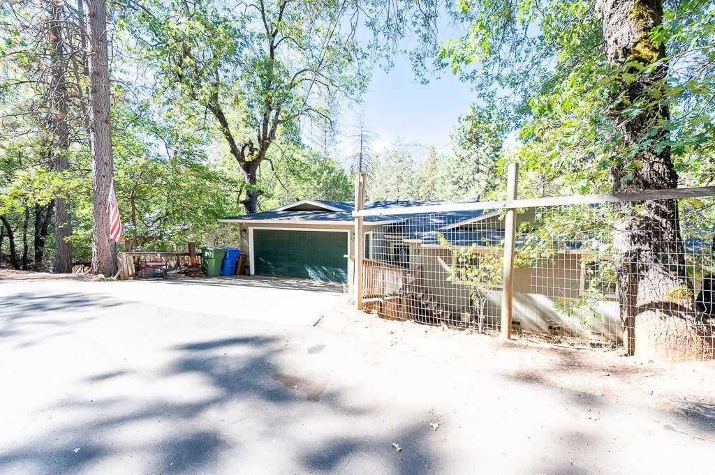 16311 Ponderosa