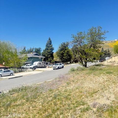 Photo of 1 Johnson Road, Lake Elizabeth, CA 93532 (MLS # SR25182361) Photo of 1 Johnson Road, Lake Elizabeth, CA 93532 (MLS # SR25182361)