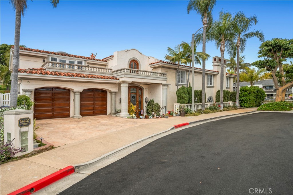 842 Harbor Island Drive