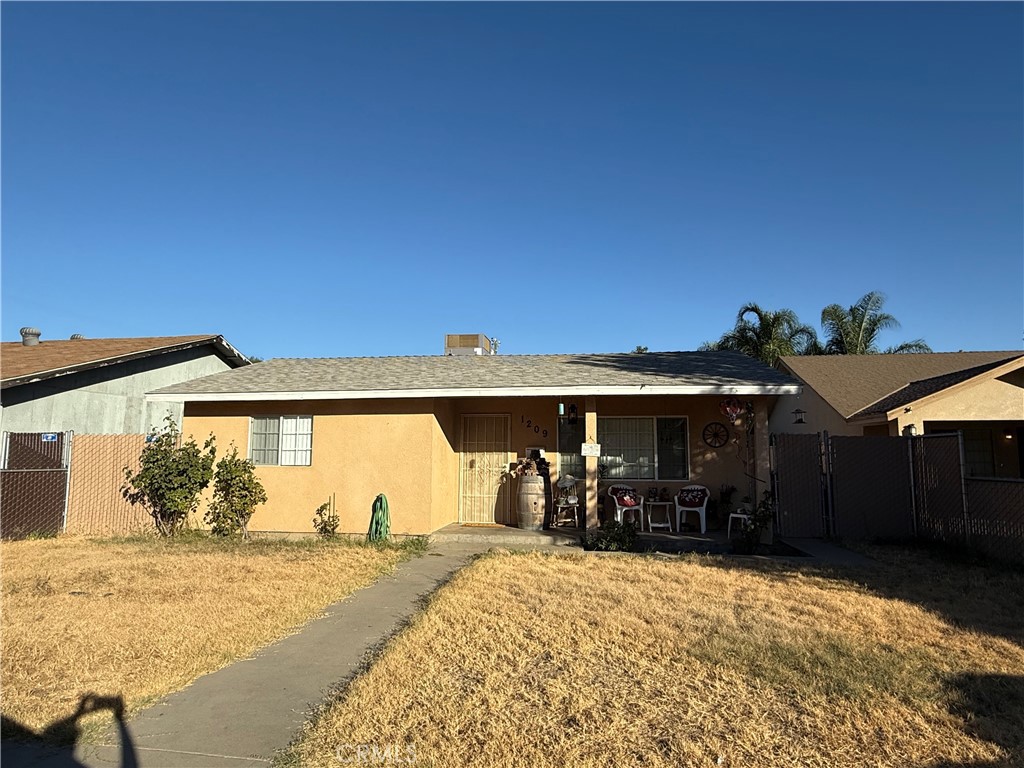Great starter home near the high school ready for its new owners. Great rental history and a newer HVAC system. Nice large backyard