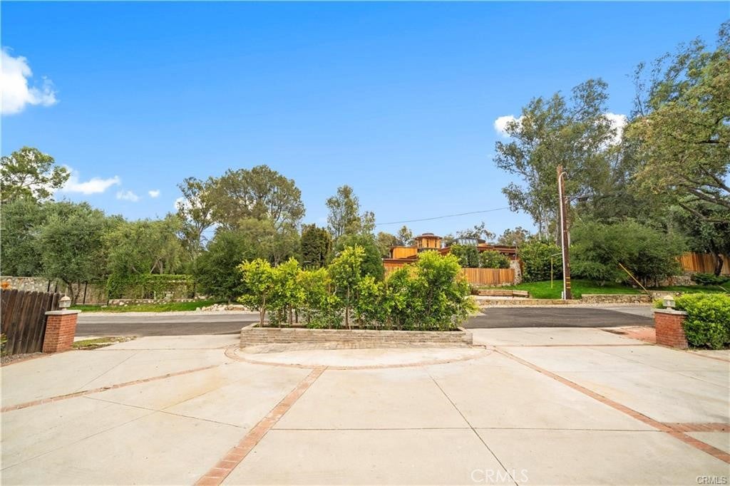 4751 Glen Ivy RD, La Verne CA 91750