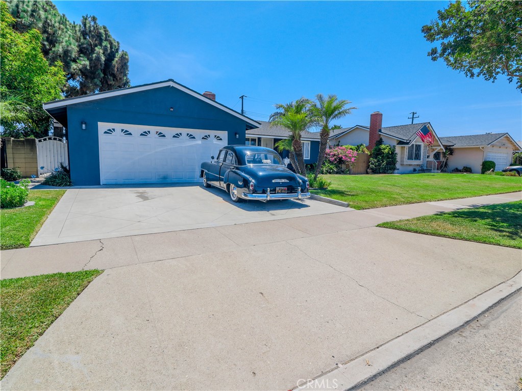 5686 Panama Drive