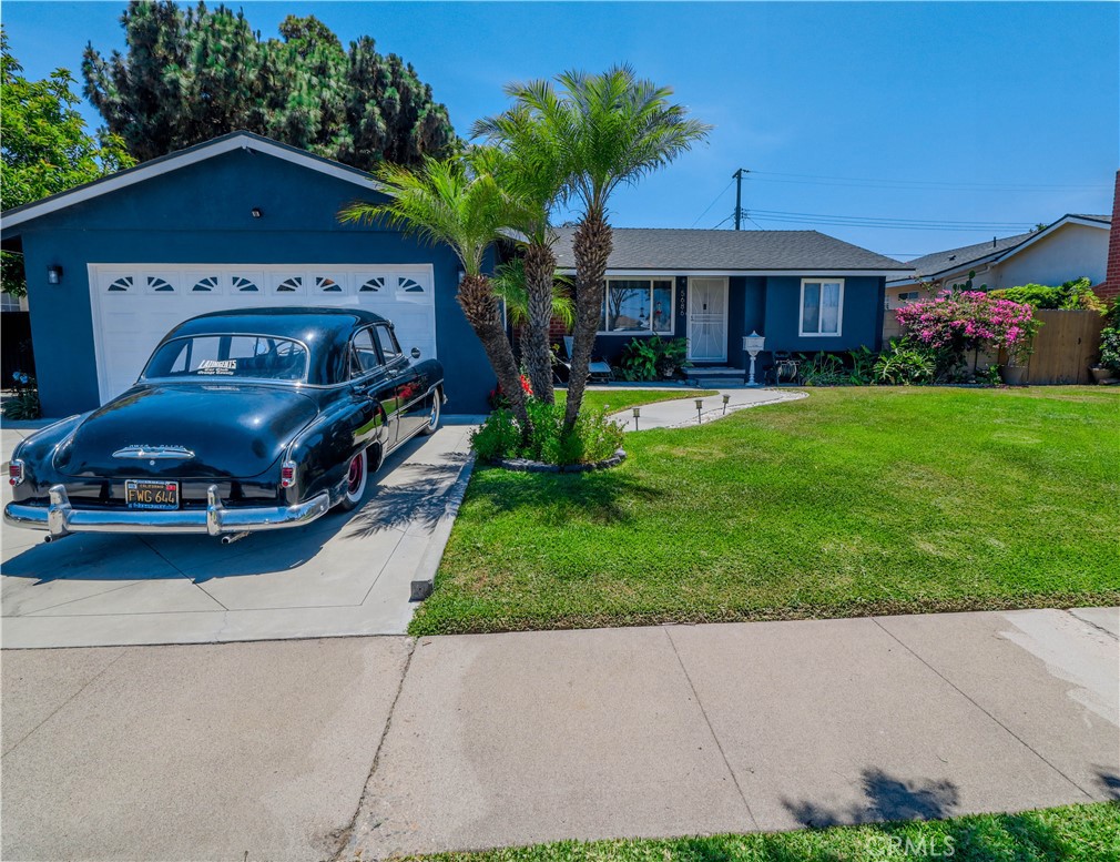 5686 Panama Drive