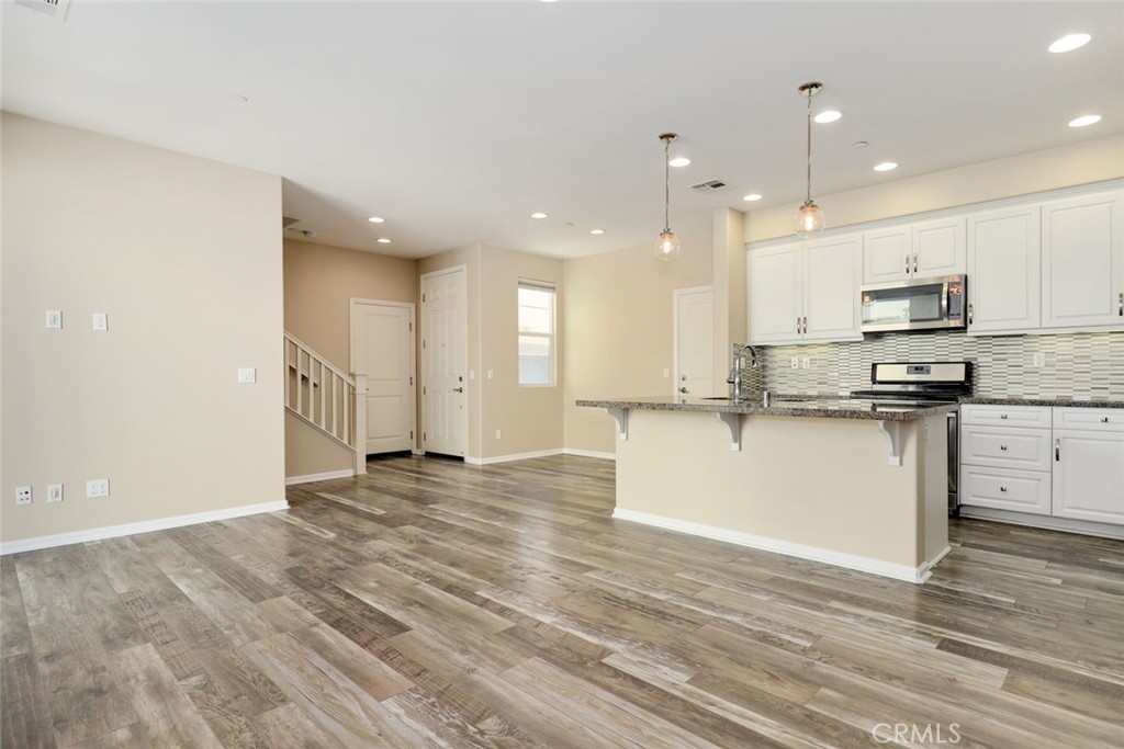 31872 Calle Luz