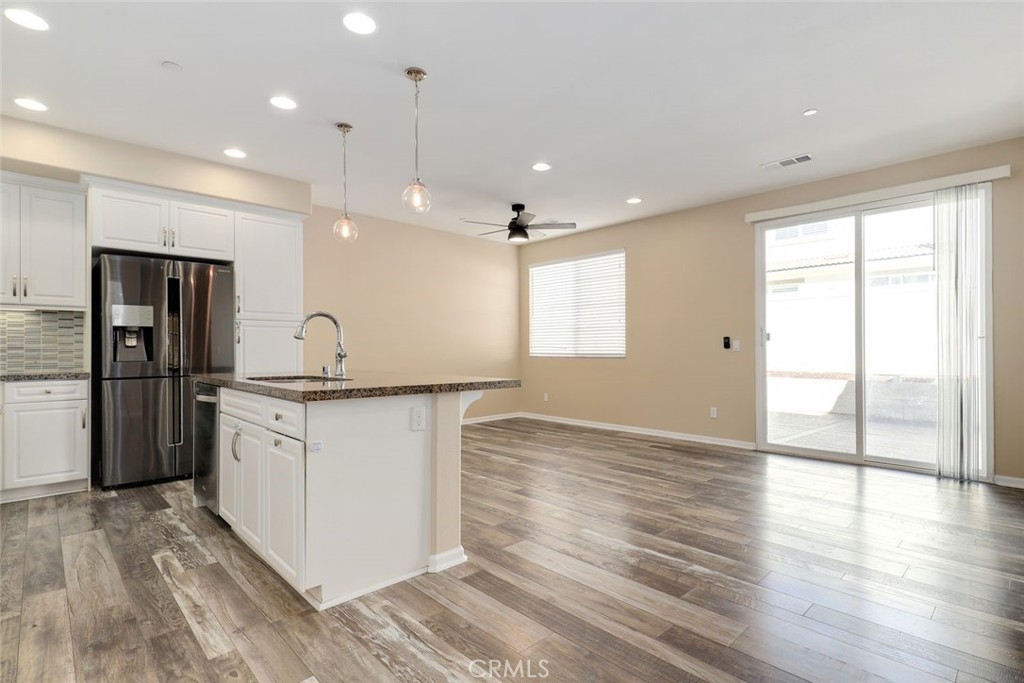31872 Calle Luz