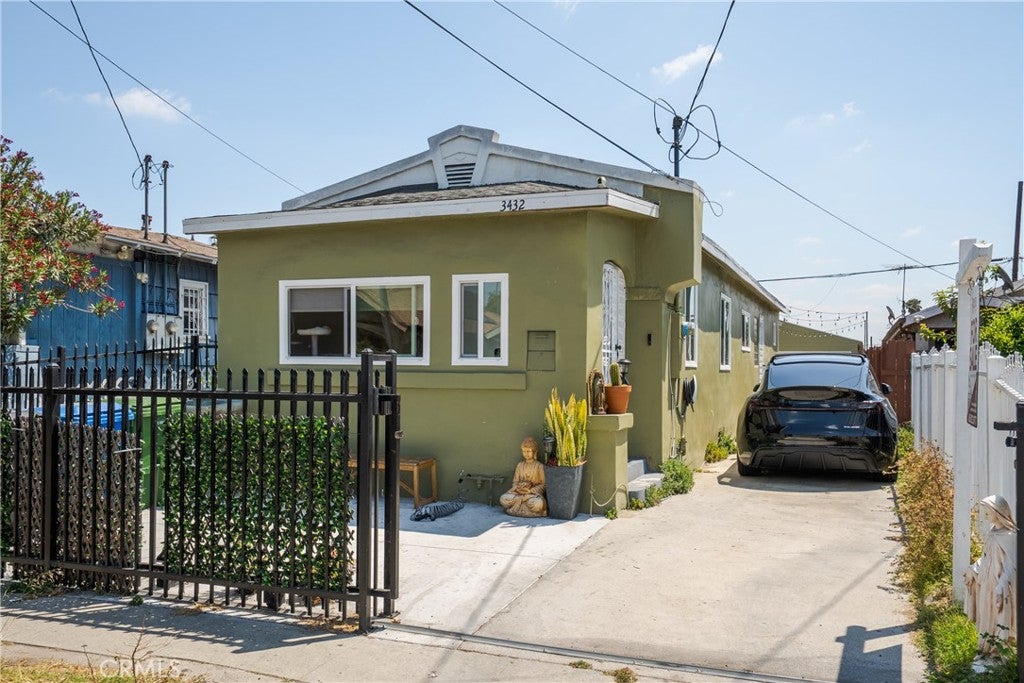 3432 Arlington AVE, Los Angeles CA 90018