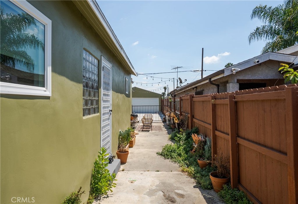 3432 Arlington
