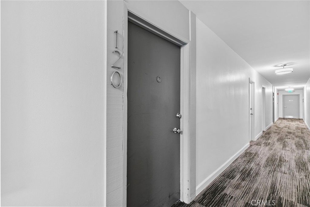 Photo of 960 Larrabee Street #120, West Hollywood, CA 90069 (MLS # SR25088355)