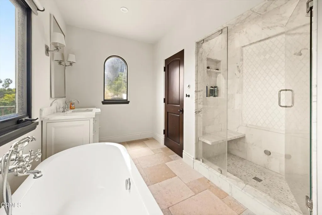 Montecito, California 93108, United States, 4 Bedrooms Bedrooms, ,4 BathroomsBathrooms,Residential,Active,247479