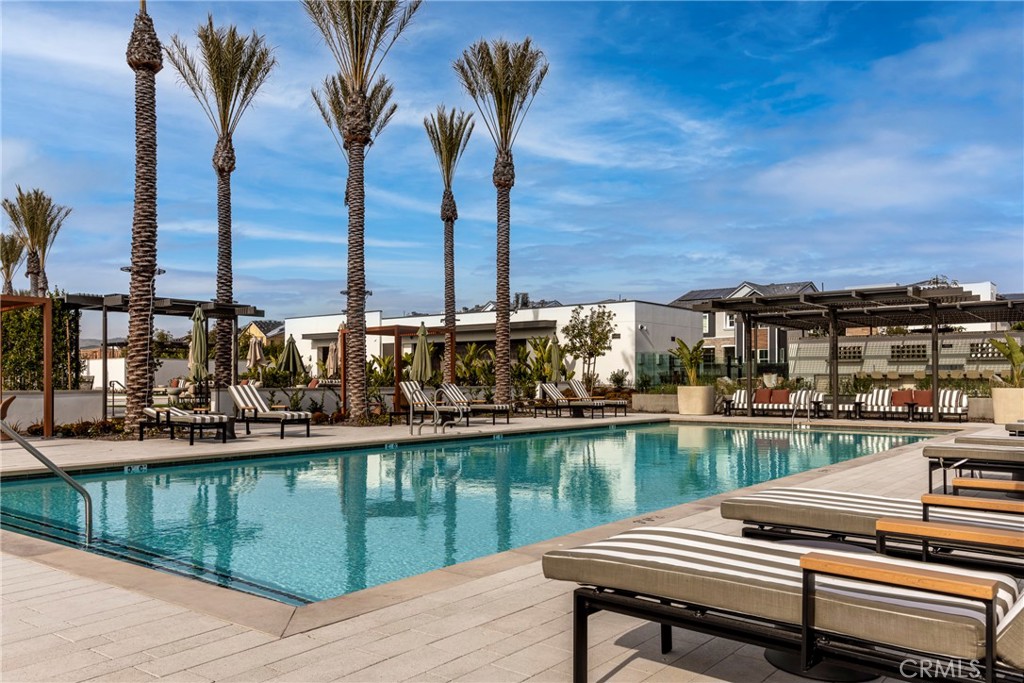 The Sequoias at the Meadows - Residential