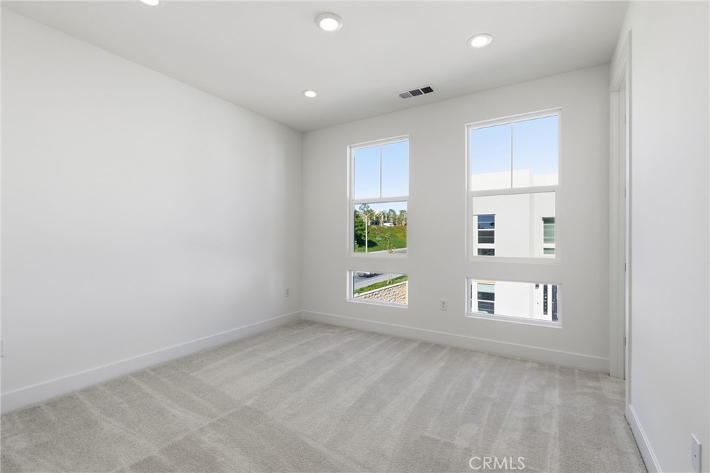 The Sequoias at the Meadows - Residential