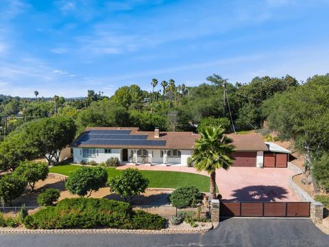 Photo of 2826 Calle De Malibu, Escondido, CA 92029 (MLS # 260009786SD)