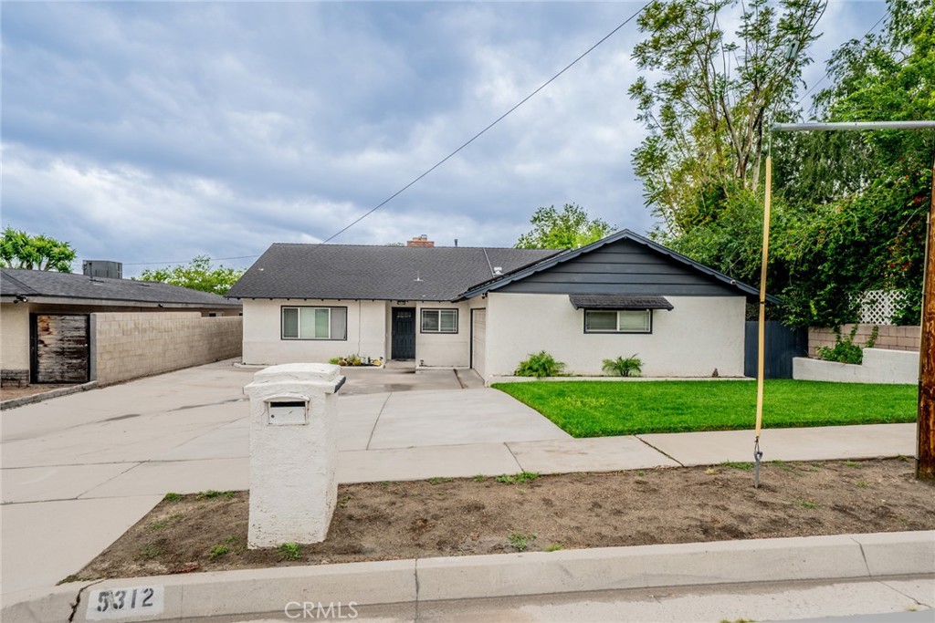 5312 N Mountain View