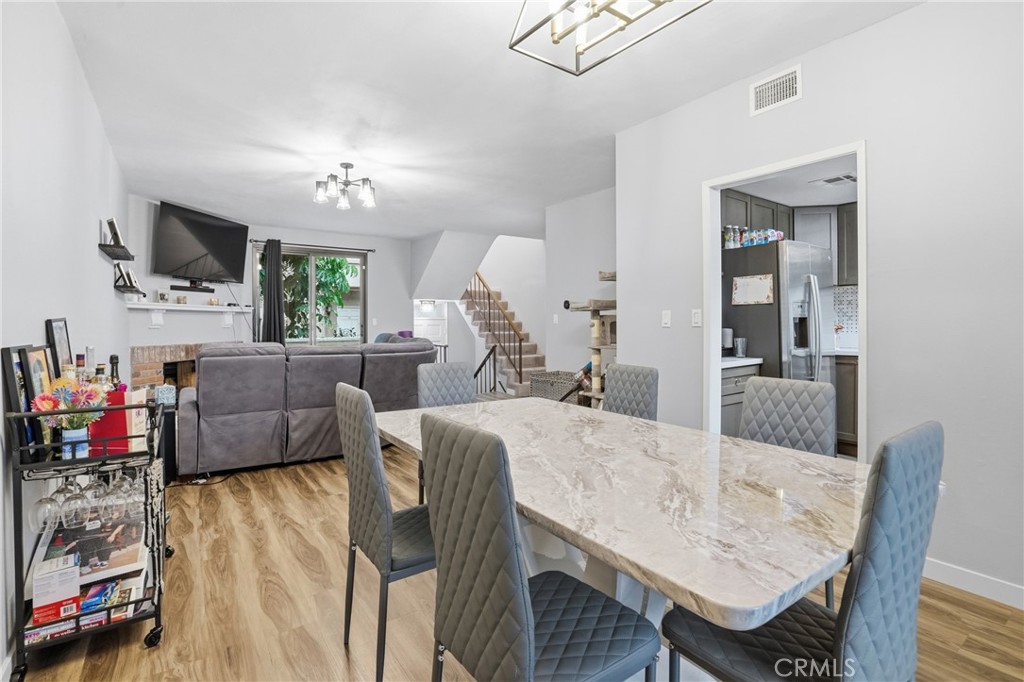 6540 Hayvenhurst Avenue 3