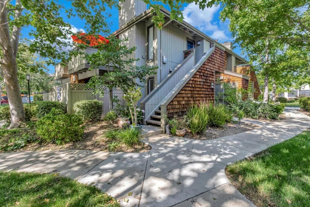 listing image 130726631415732043743