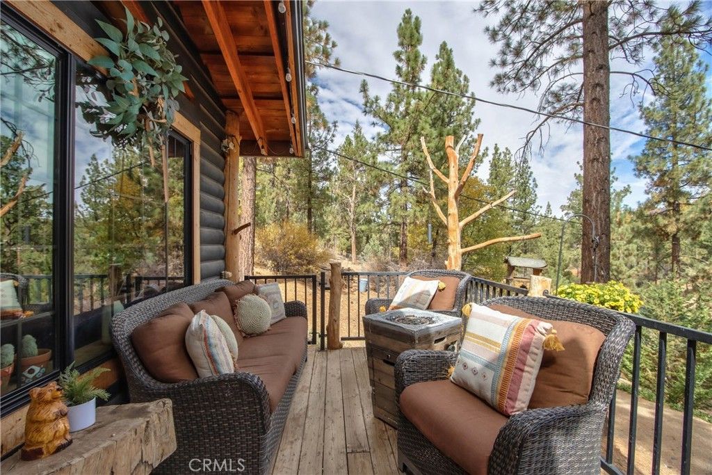 Photo of 440 Saw Mill, Sugarloaf, CA 92314 (MLS # SW25243529)