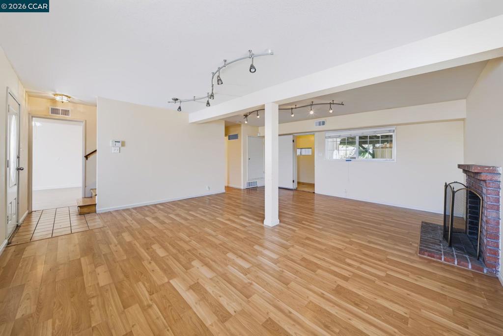 4600 Sandmound