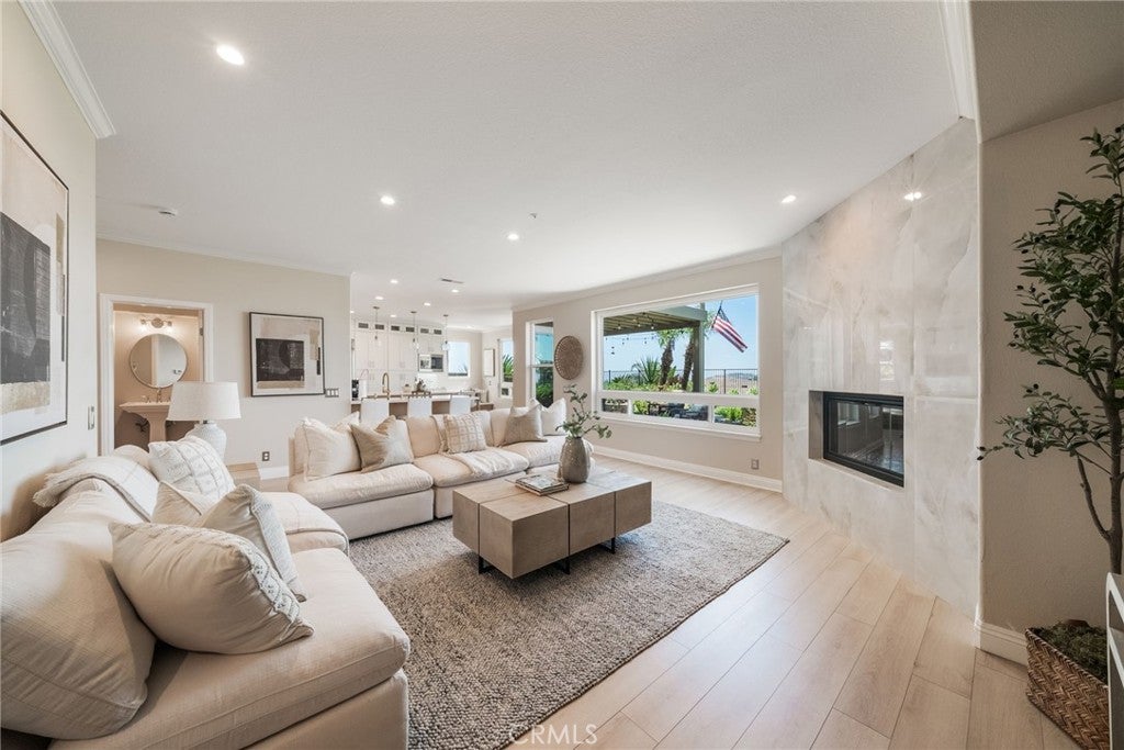 2536 Calle Jade