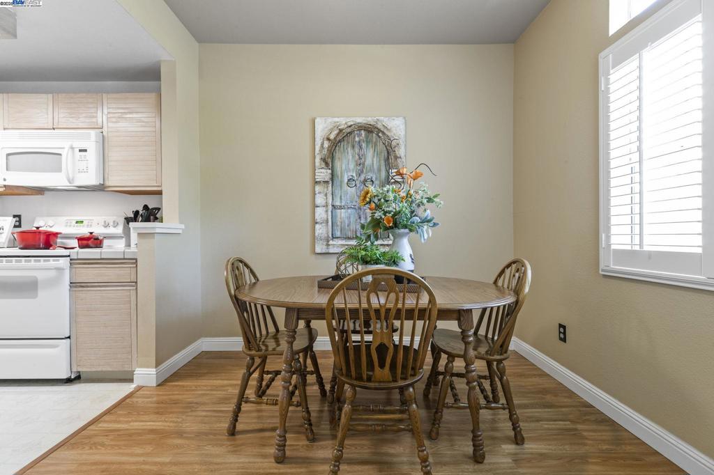 CANYON MEADOWS - Residential