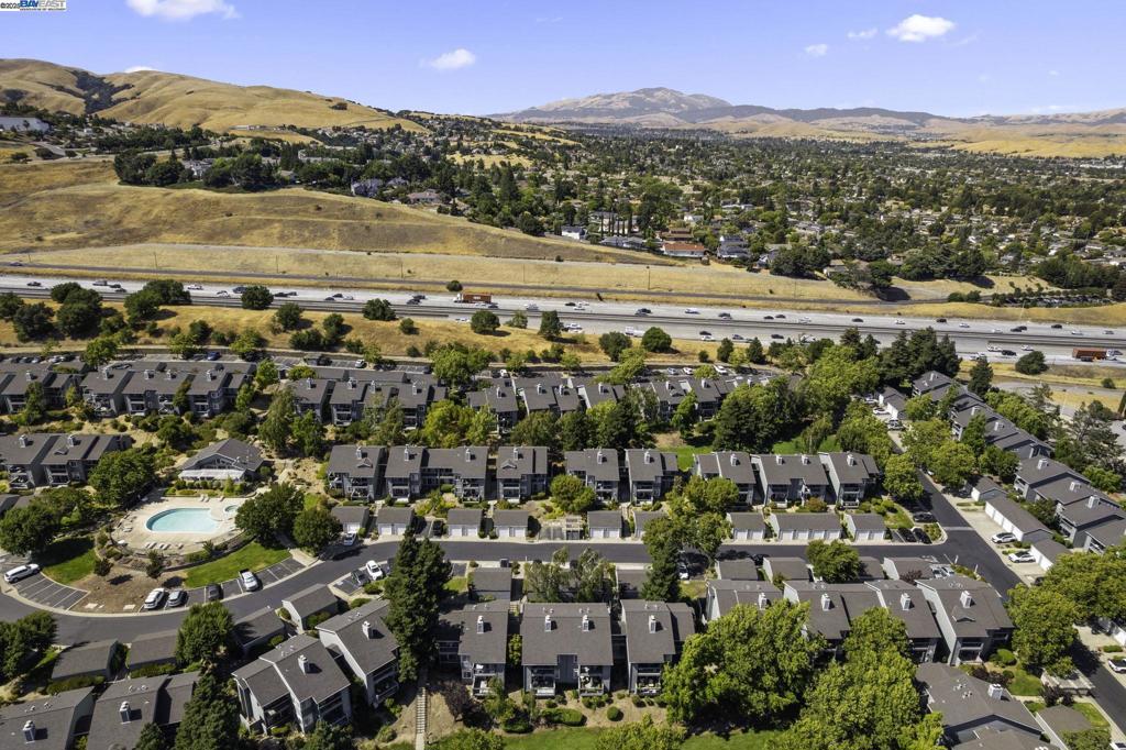 CANYON MEADOWS - Residential