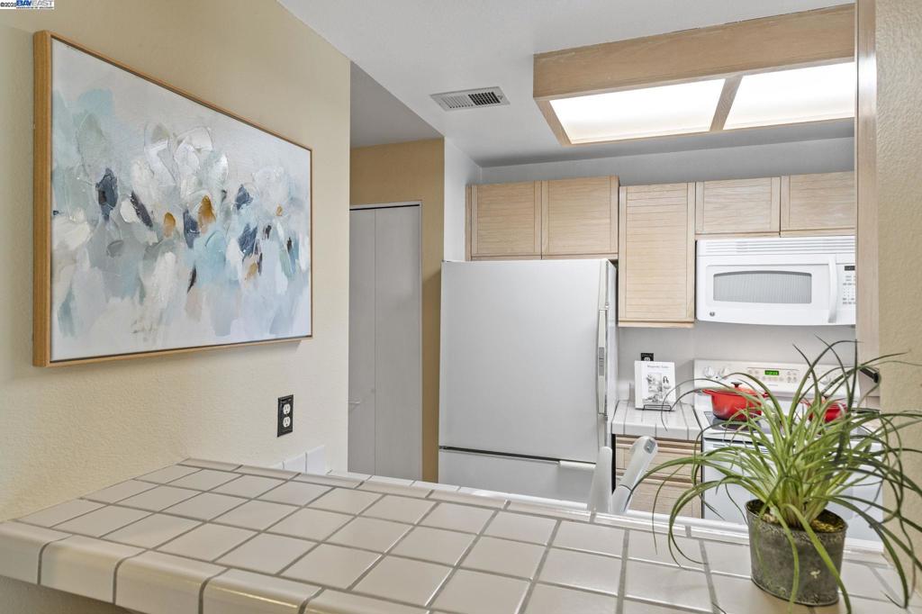 CANYON MEADOWS - Residential