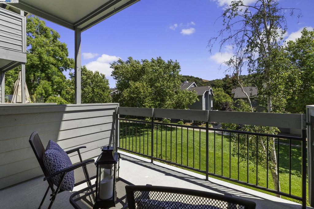 CANYON MEADOWS - Residential