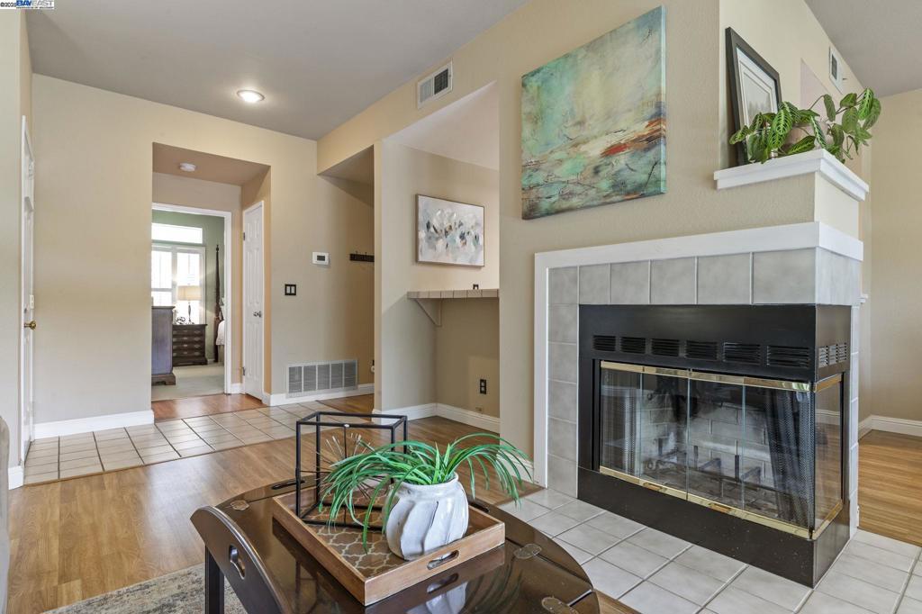 CANYON MEADOWS - Residential