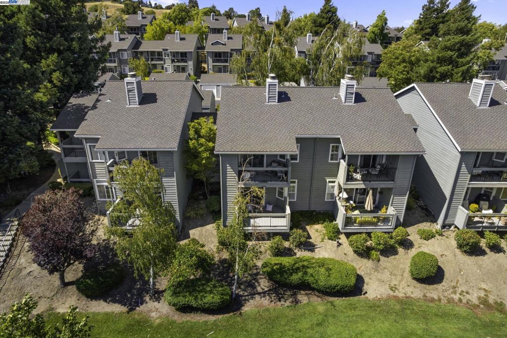 CANYON MEADOWS - Residential