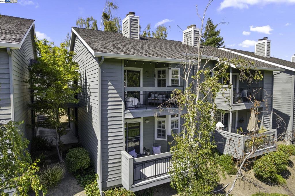 CANYON MEADOWS - Residential