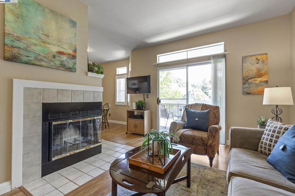 CANYON MEADOWS - Residential