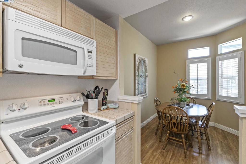 CANYON MEADOWS - Residential