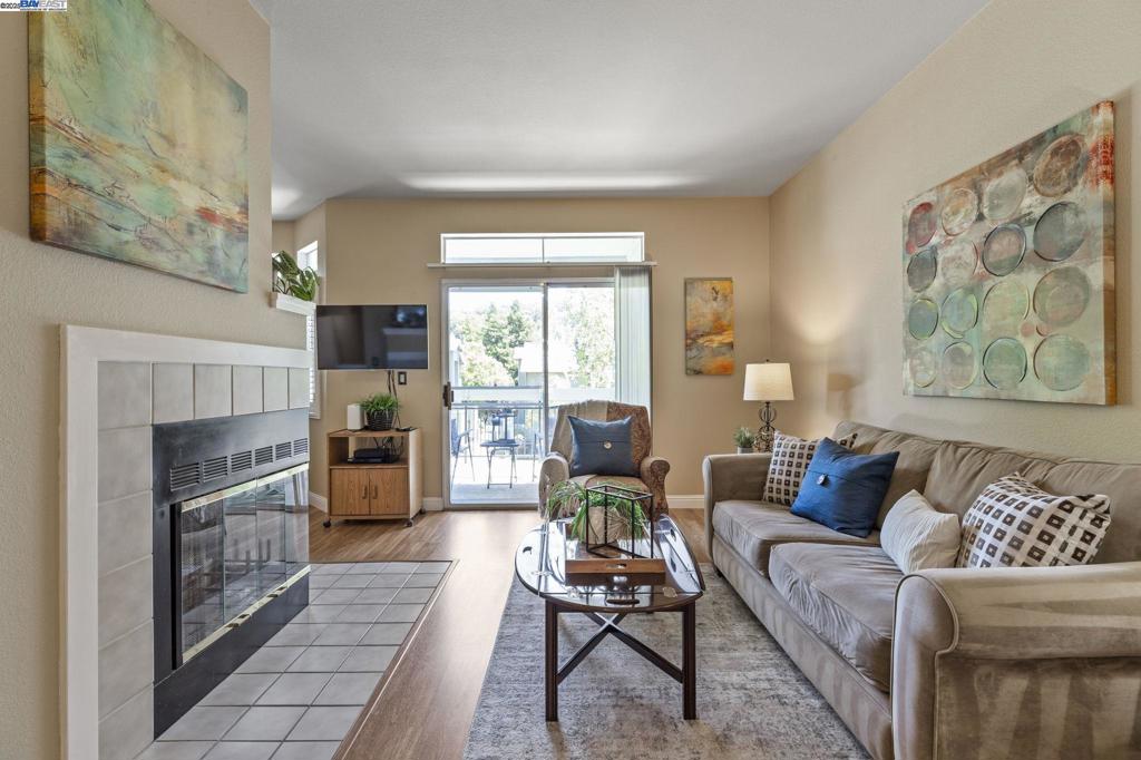 CANYON MEADOWS - Residential