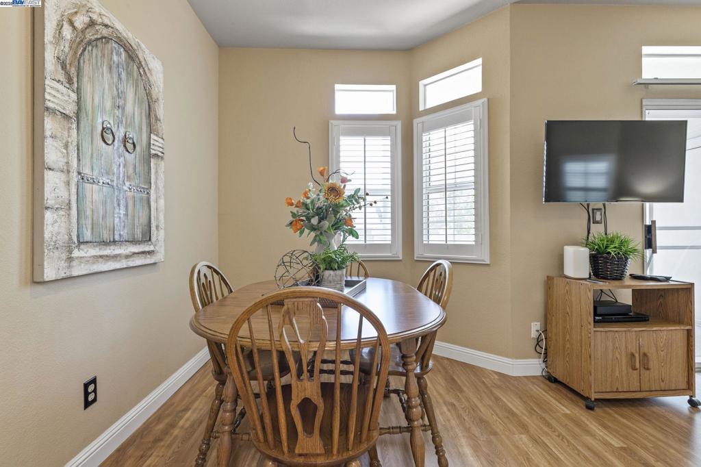 CANYON MEADOWS - Residential