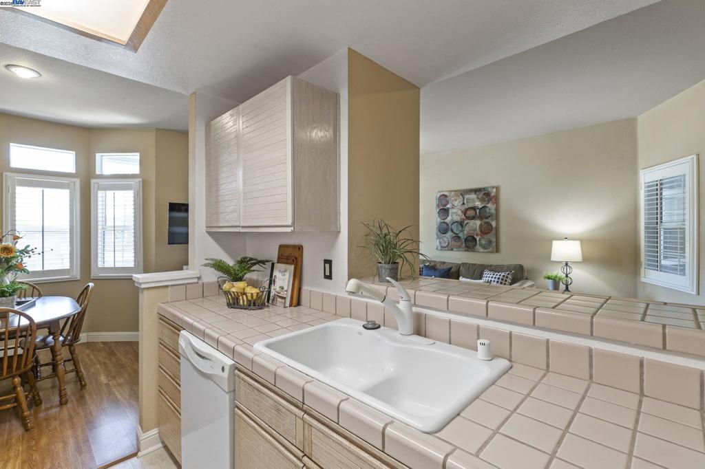 CANYON MEADOWS - Residential